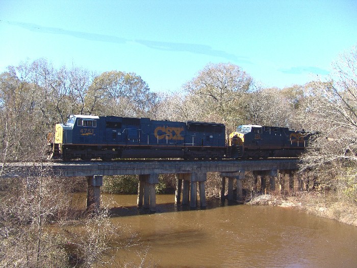 CSX 4751 crossing a swollen Buck Creek